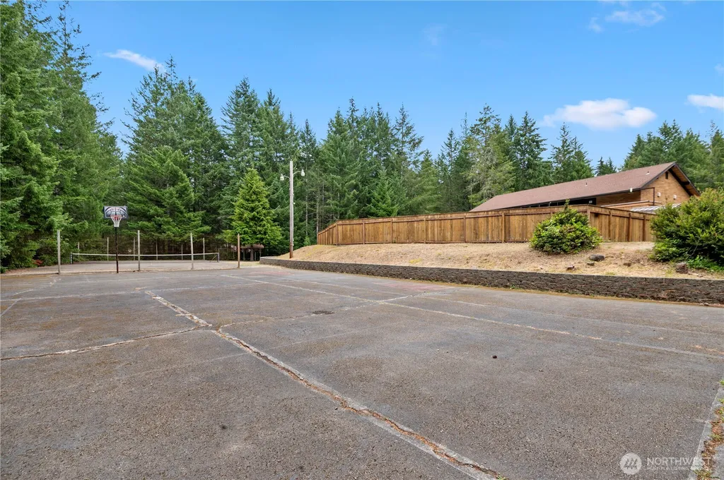 870 N Colony Surf Drive Lilliwaup WA 98555