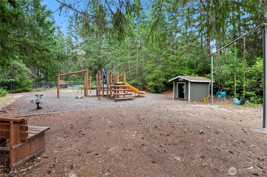 870 N Colony Surf Drive Lilliwaup WA 98555