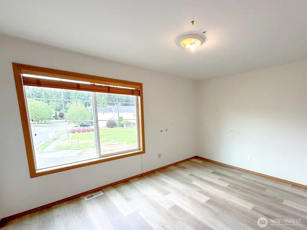 17929 Silver Creek Avenue E Puyallup WA 98375