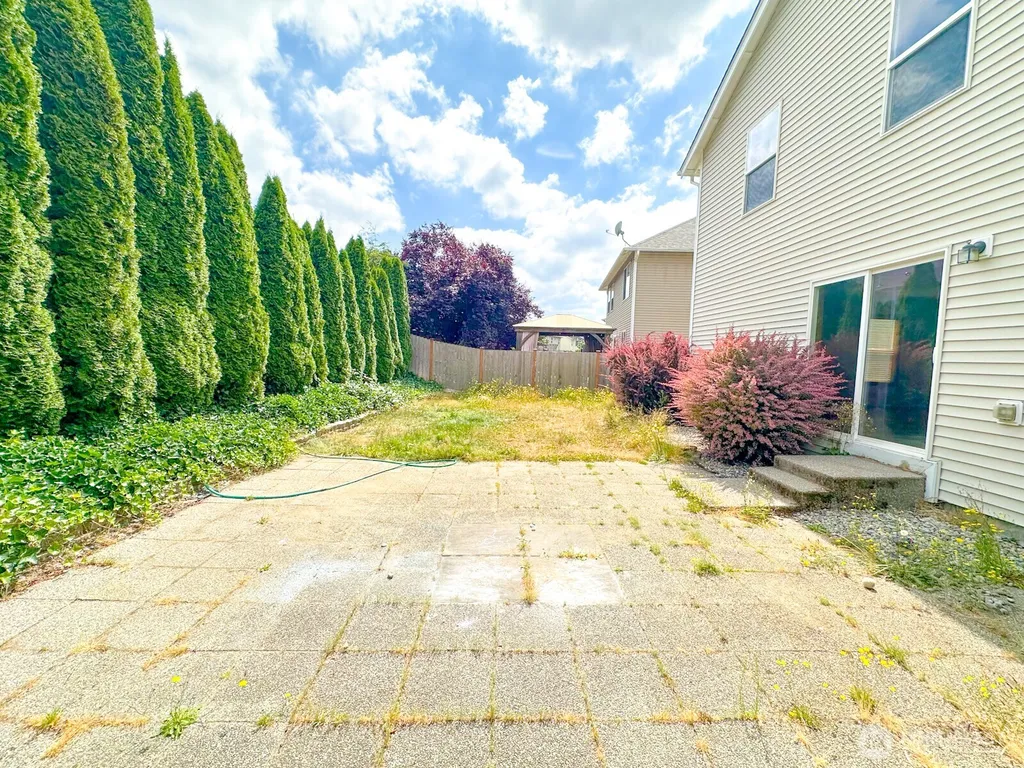 17929 Silver Creek Avenue E Puyallup WA 98375