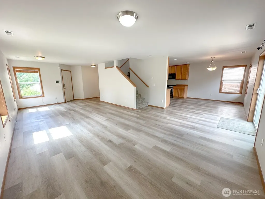 17929 Silver Creek Avenue E Puyallup WA 98375