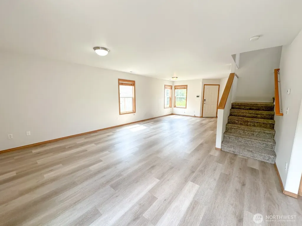 17929 Silver Creek Avenue E Puyallup WA 98375