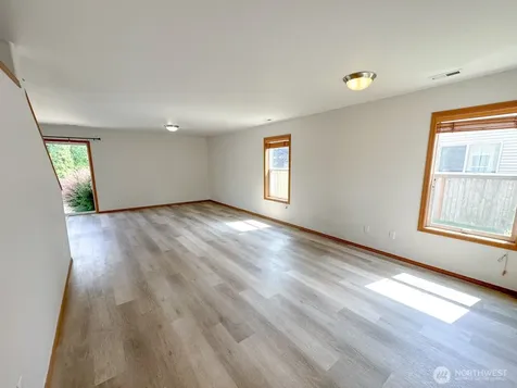 17929 Silver Creek Avenue E Puyallup WA 98375