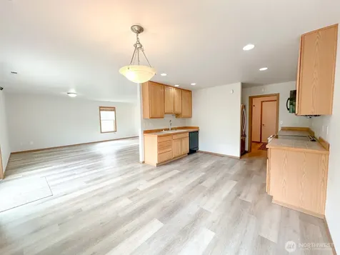 17929 Silver Creek Avenue E Puyallup WA 98375