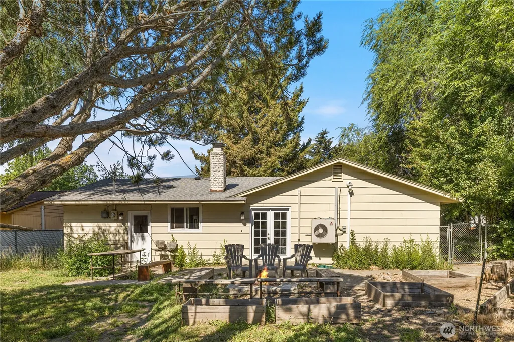 1608 N Glen Ellensburg WA 98926