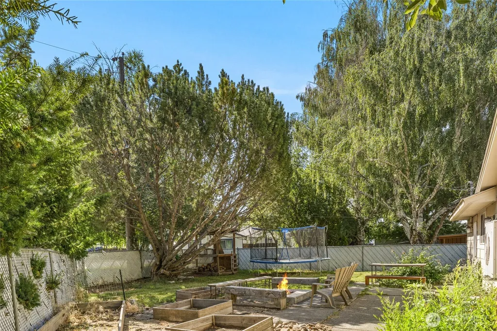 1608 N Glen Ellensburg WA 98926