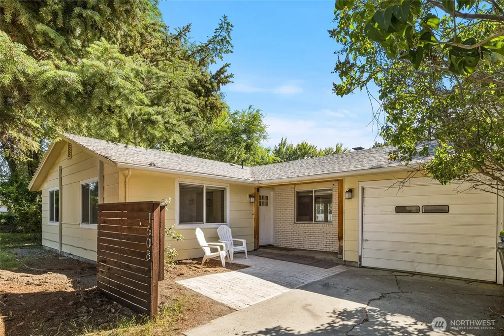 1608 N Glen Ellensburg WA 98926