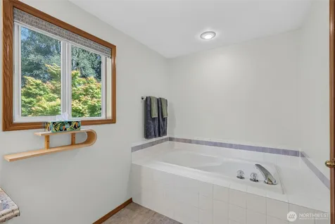 7813 73rd Place NE Marysville WA 98270