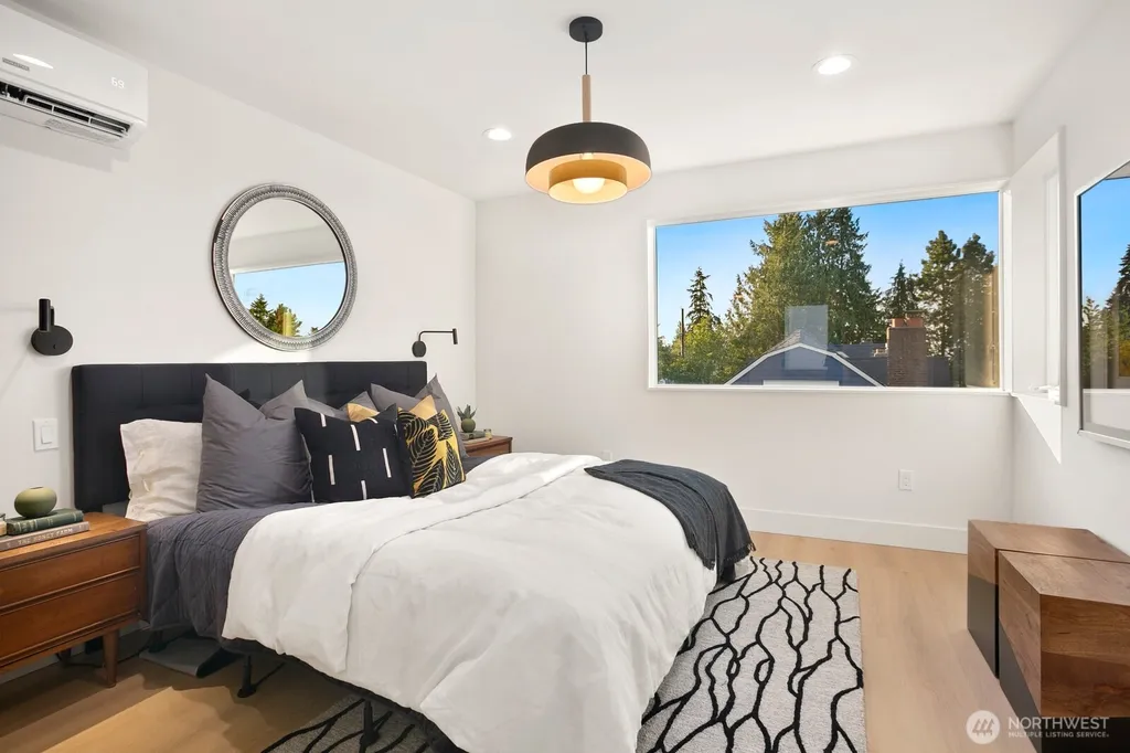 5053 35th Avenue SW Seattle WA 98126