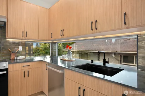5053 35th Avenue SW Seattle WA 98126