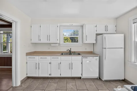 4417 Seahurst Avenue Everett WA 98203