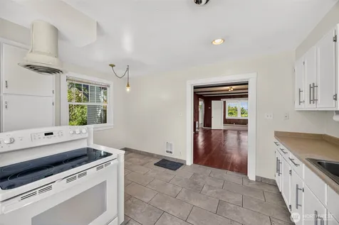 4417 Seahurst Avenue Everett WA 98203