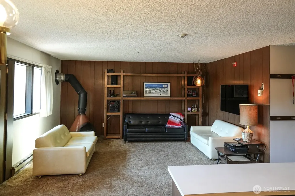 220 Tanner Way Snoqualmie Pass WA 98068