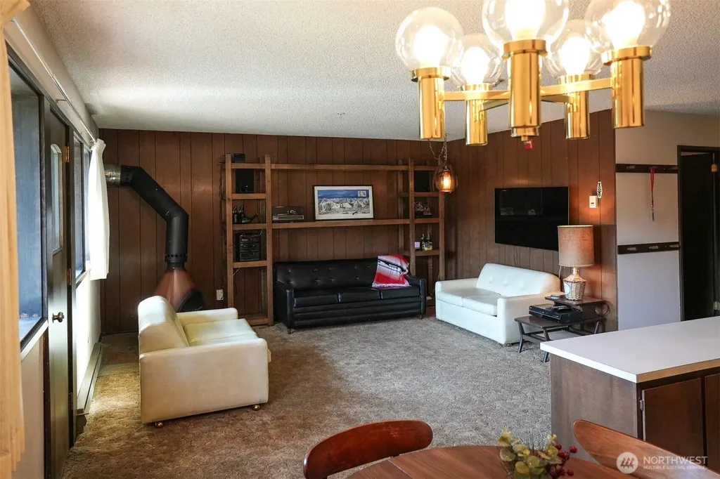 220 Tanner Way Snoqualmie Pass WA 98068