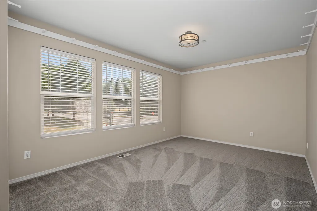 2292 Palisade Boulevard Dupont WA 98327