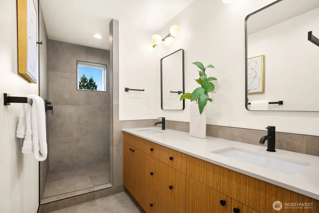5053 35th Avenue SW Seattle WA 98126