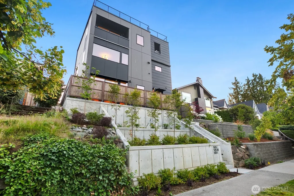 5053 35th Avenue SW Seattle WA 98126