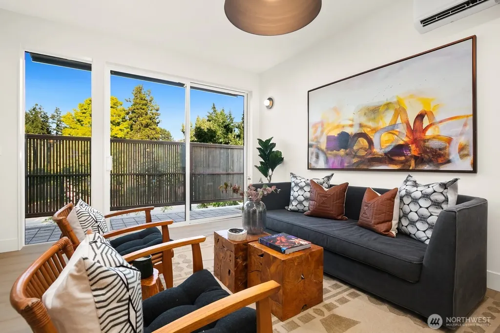 5053 35th Avenue SW Seattle WA 98126