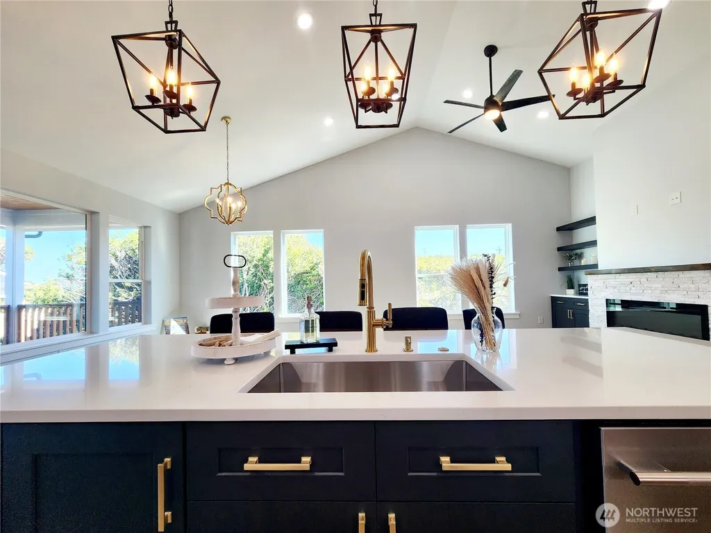552 Sand Dune Avenue SW Ocean Shores WA 98569