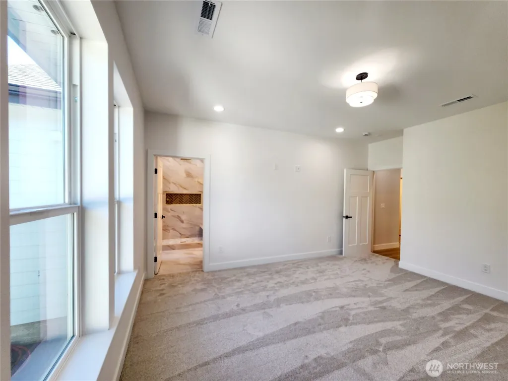552 Sand Dune Avenue SW Ocean Shores WA 98569