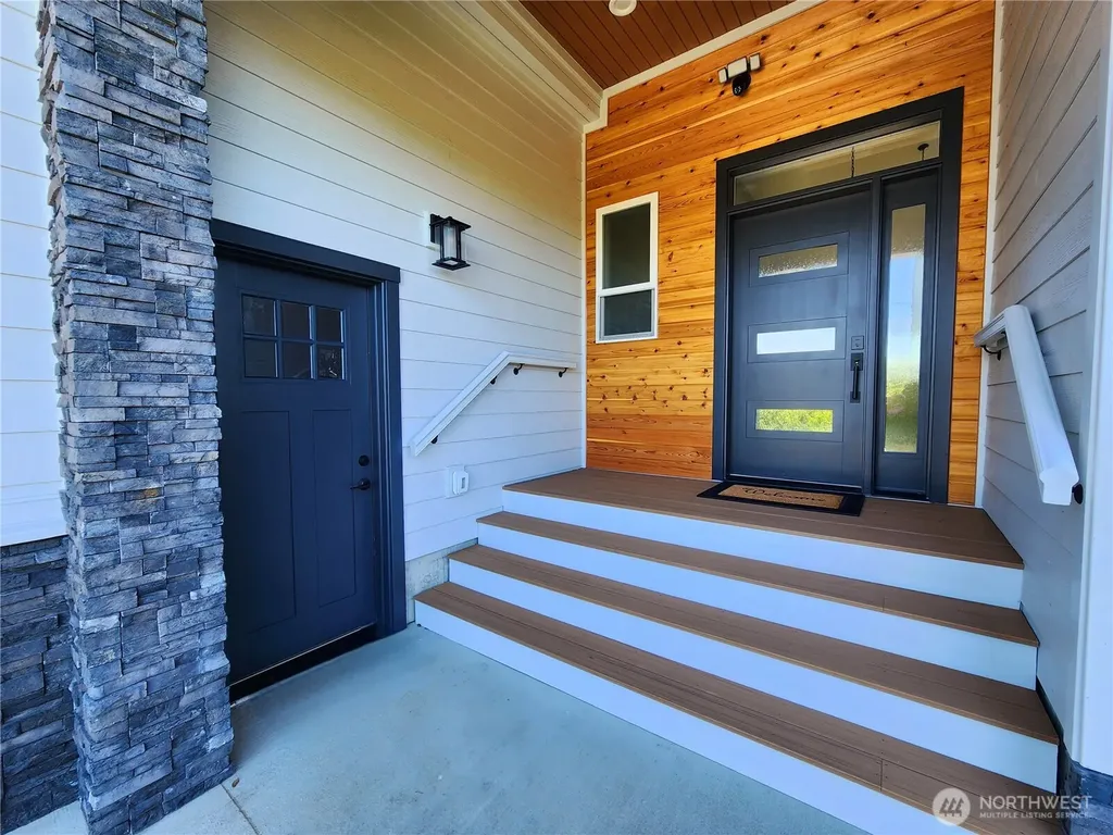 552 Sand Dune Avenue SW Ocean Shores WA 98569