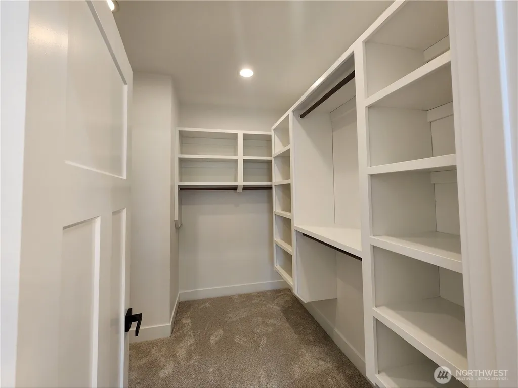 552 Sand Dune Avenue SW Ocean Shores WA 98569