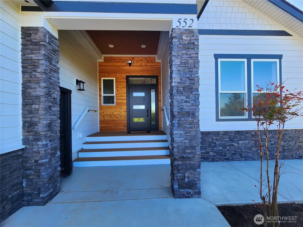 552 Sand Dune Avenue SW Ocean Shores WA 98569