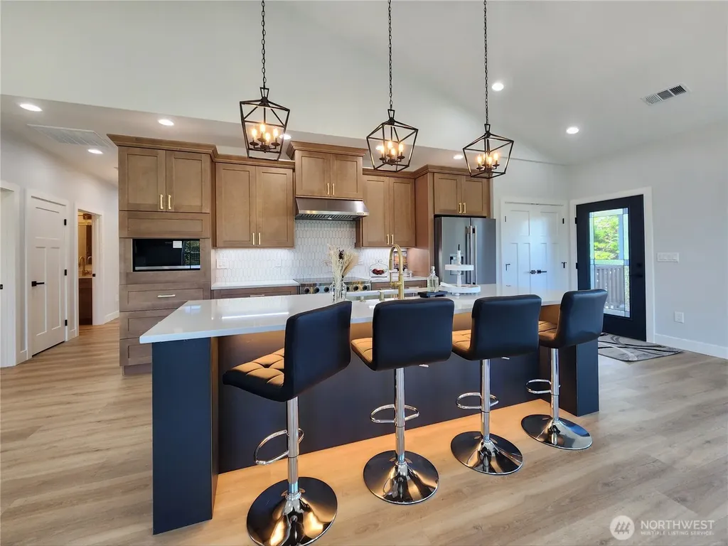 552 Sand Dune Avenue SW Ocean Shores WA 98569