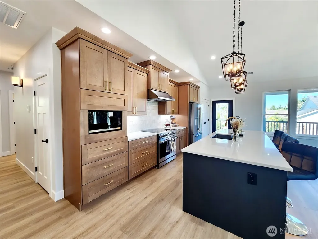 552 Sand Dune Avenue SW Ocean Shores WA 98569