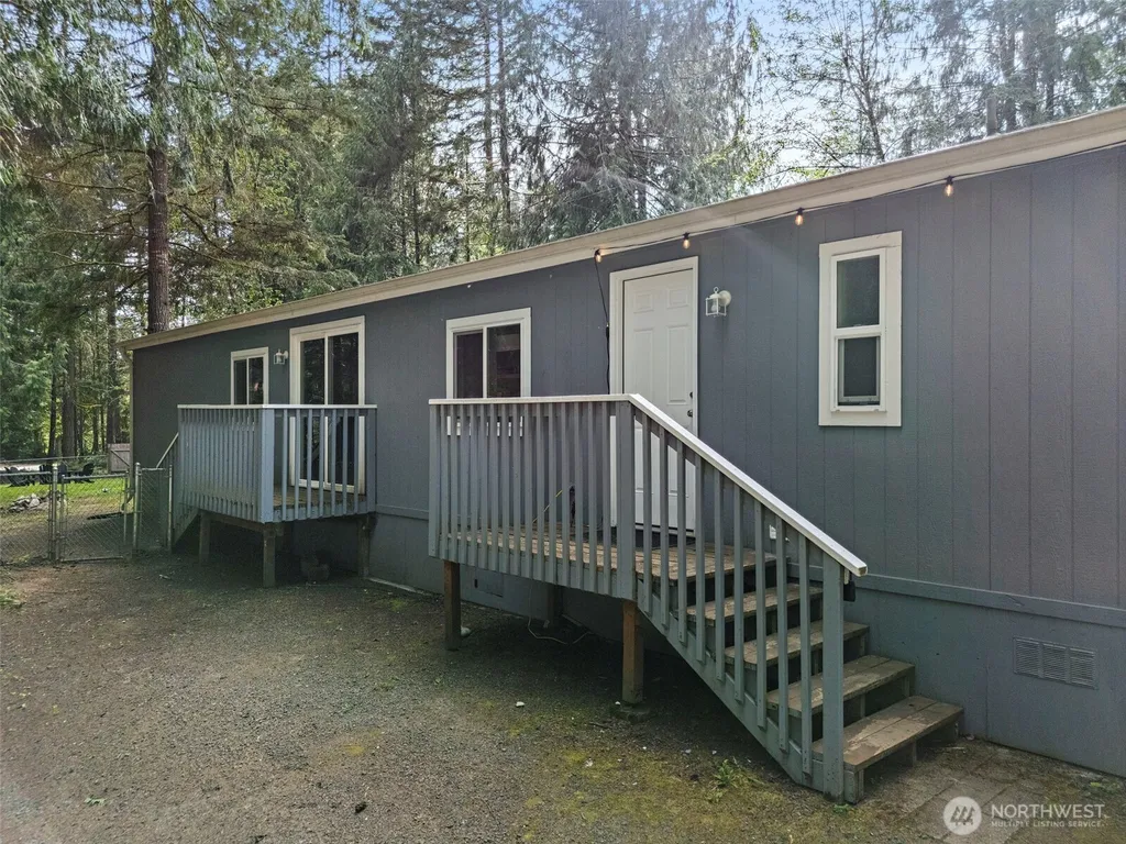 7591 SE Fragaria Road Olalla WA 98359