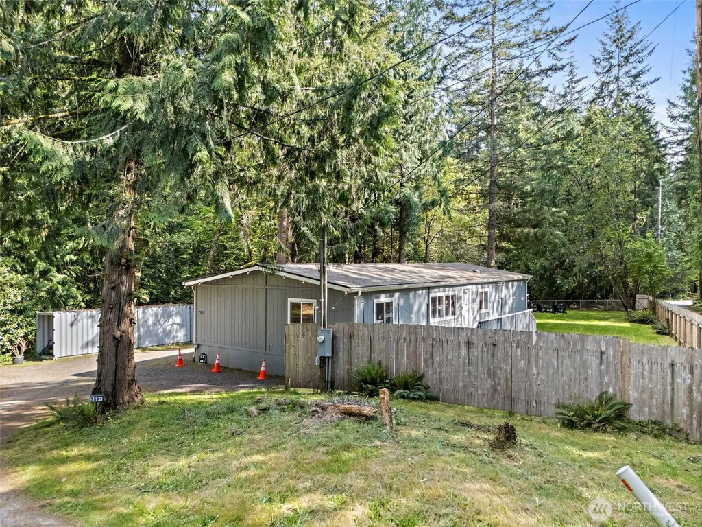 7591 SE Fragaria Road Olalla WA 98359