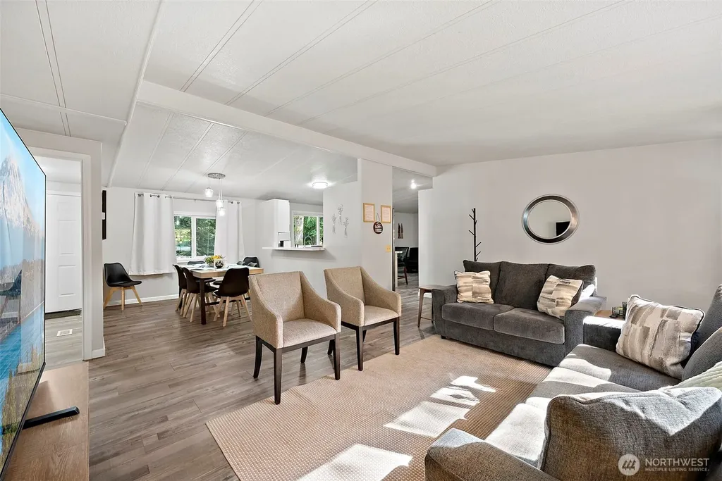 7591 SE Fragaria Road Olalla WA 98359