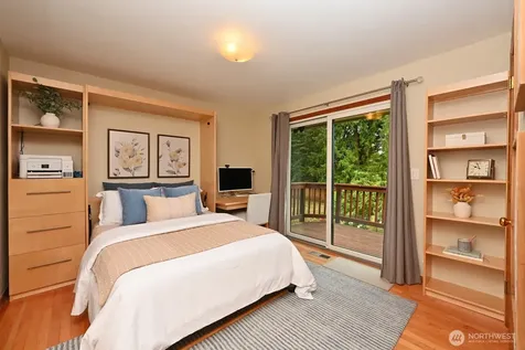 9823 41st Avenue SW Seattle WA 98136