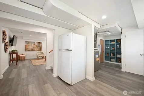 9823 41st Avenue SW Seattle WA 98136