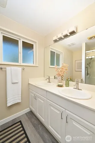 9823 41st Avenue SW Seattle WA 98136