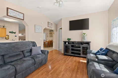 795 King Winlock WA 98596