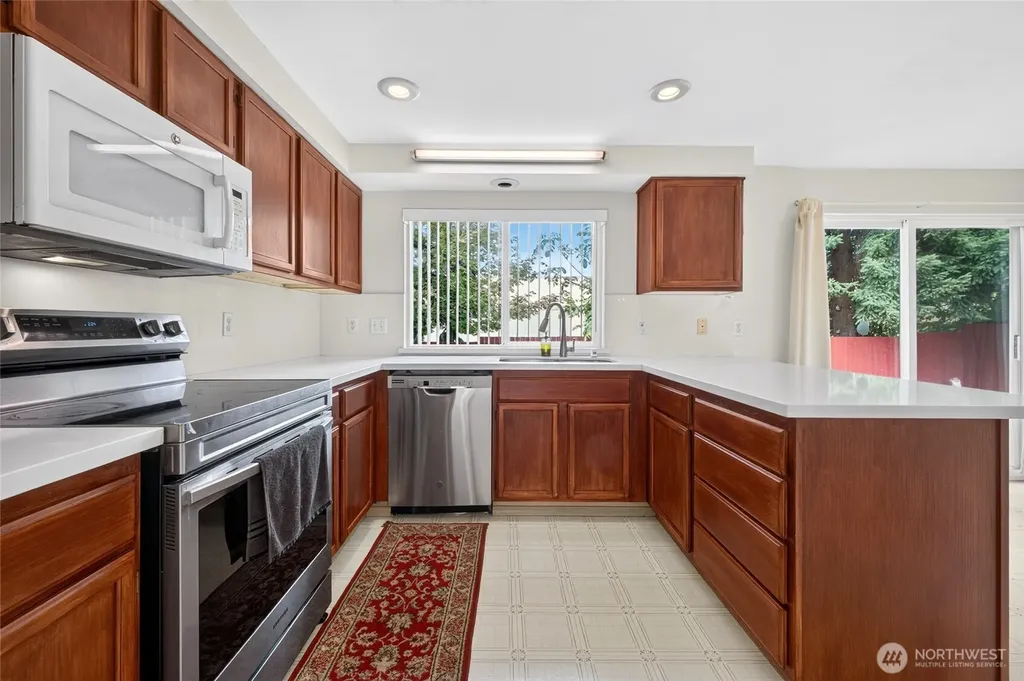 10124 SE 242nd Place Kent WA 98030