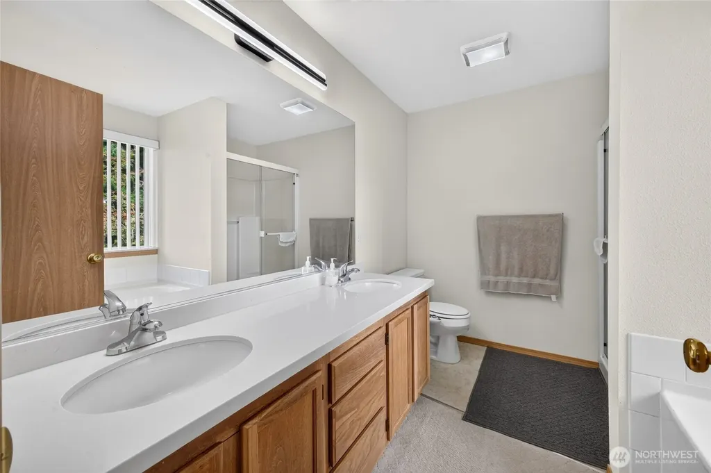 10124 SE 242nd Place Kent WA 98030