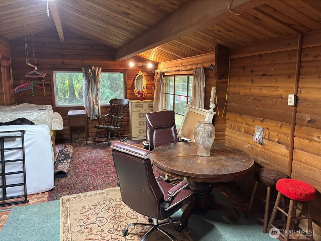 33 Oceanview Drive N Taholah WA 98587