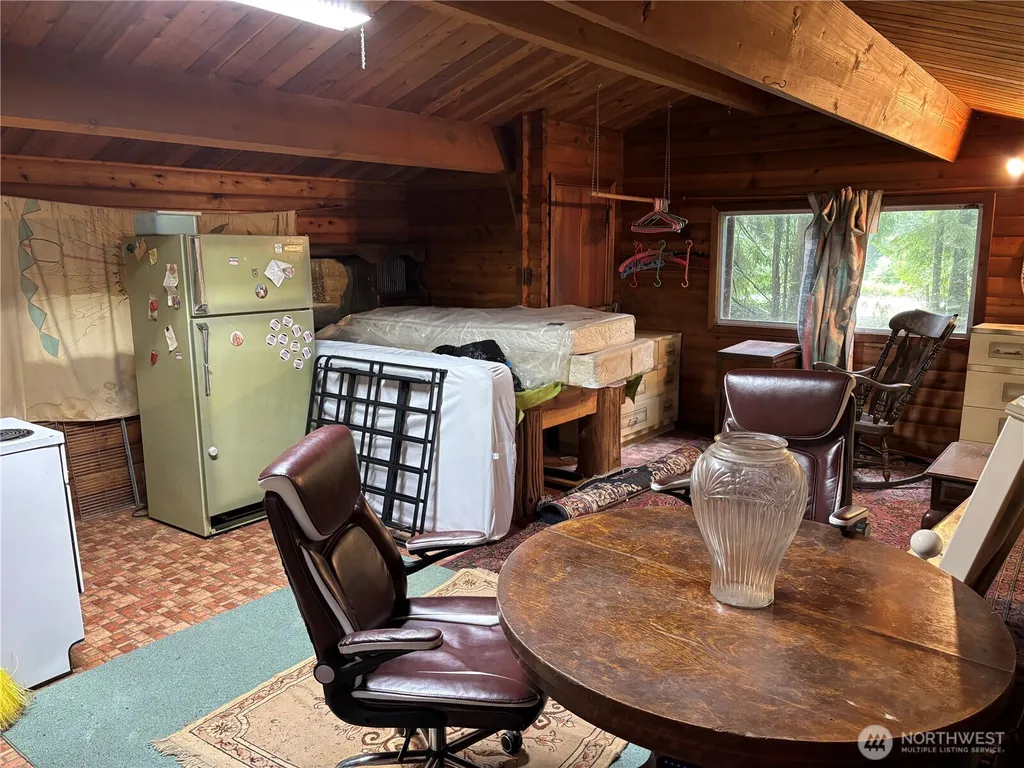 33 Oceanview Drive N Taholah WA 98587