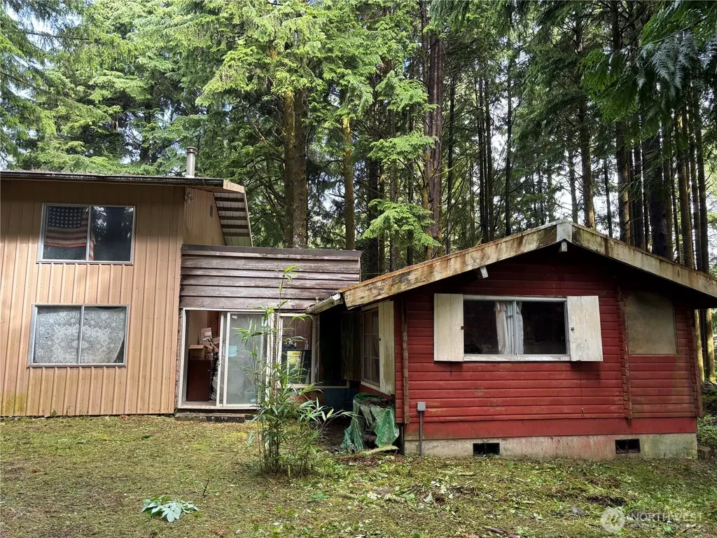 33 Oceanview Drive N Taholah WA 98587