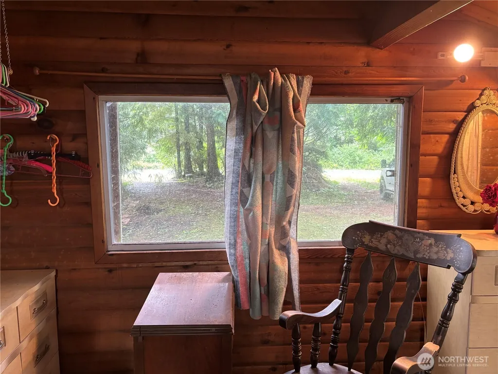 33 Oceanview Drive N Taholah WA 98587