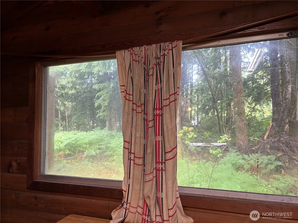 33 Oceanview Drive N Taholah WA 98587