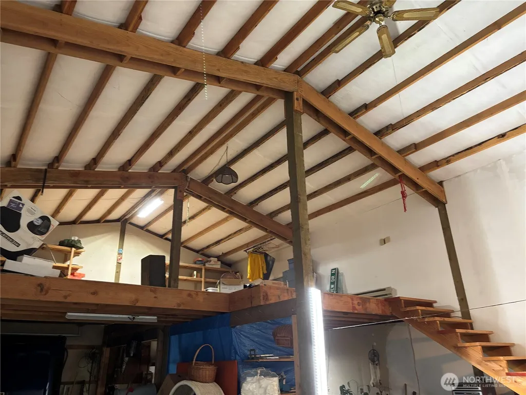 33 Oceanview Drive N Taholah WA 98587