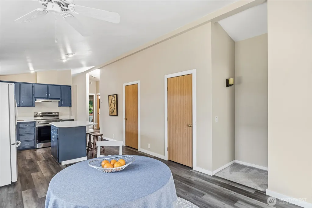2364 Highland Loop Port Townsend WA 98368