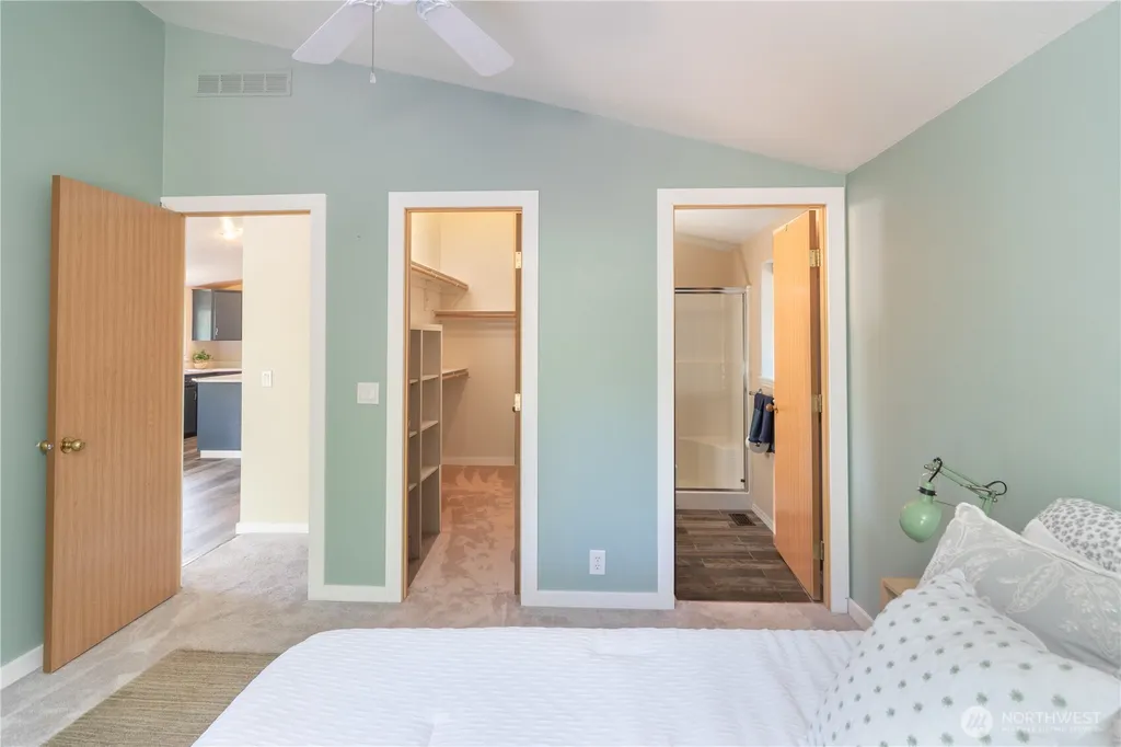 2364 Highland Loop Port Townsend WA 98368