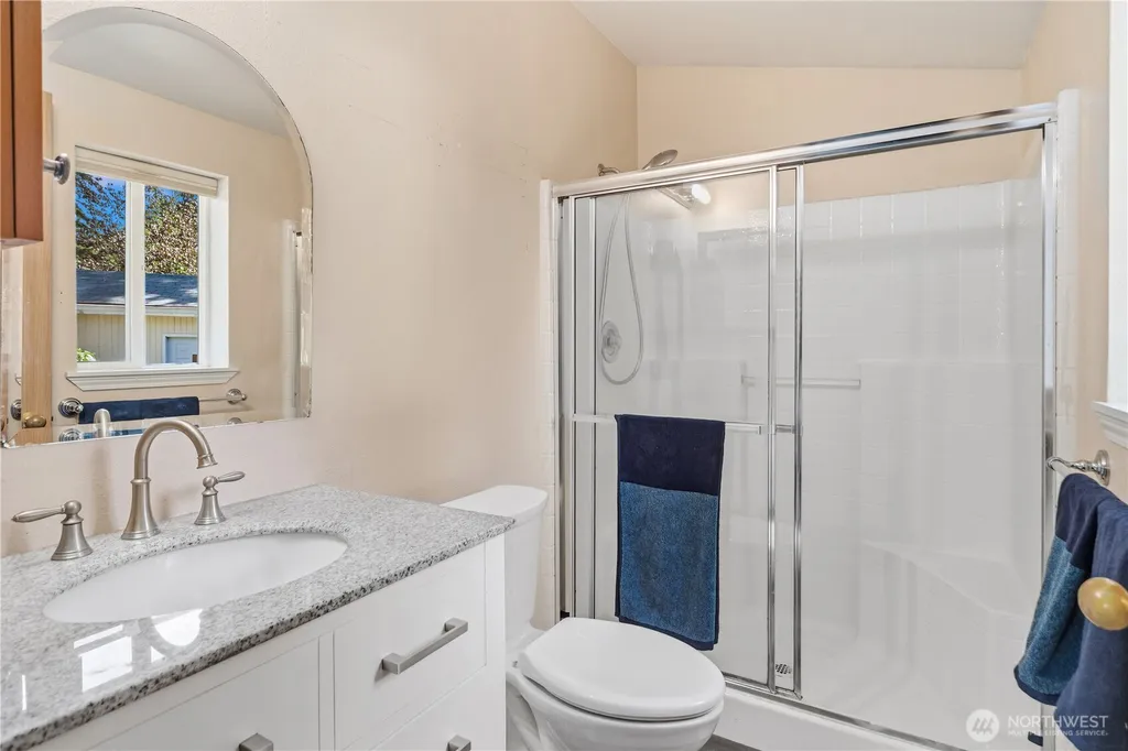 2364 Highland Loop Port Townsend WA 98368