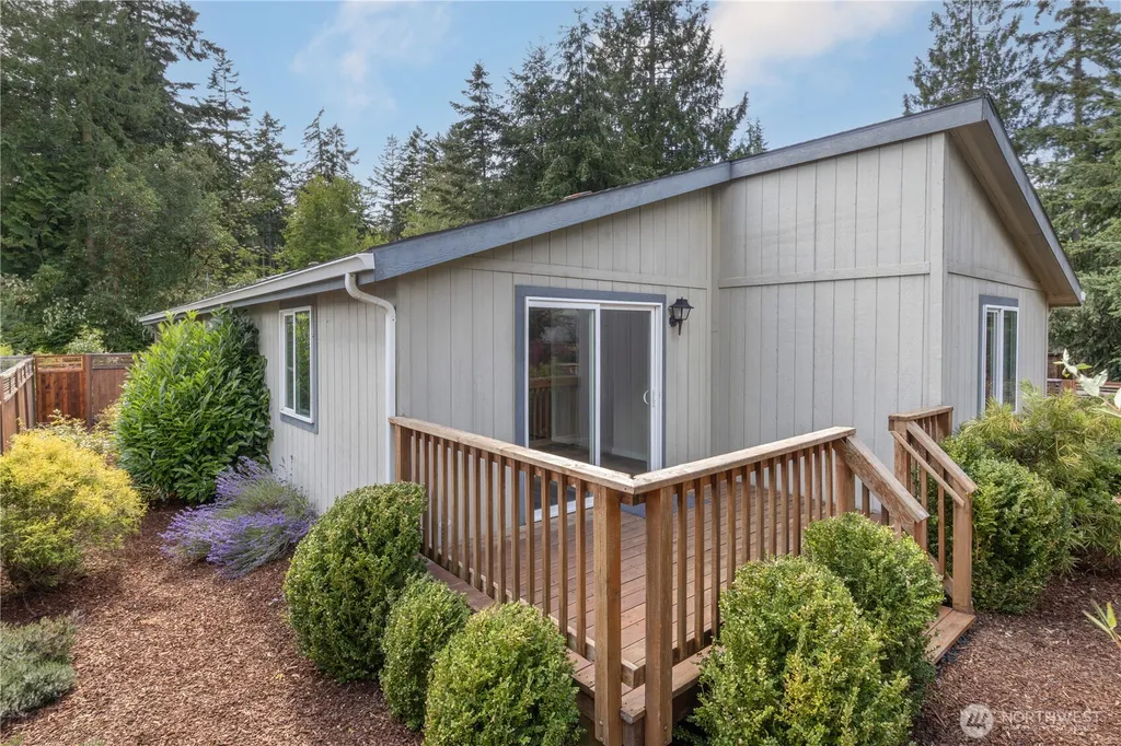 2364 Highland Loop Port Townsend WA 98368