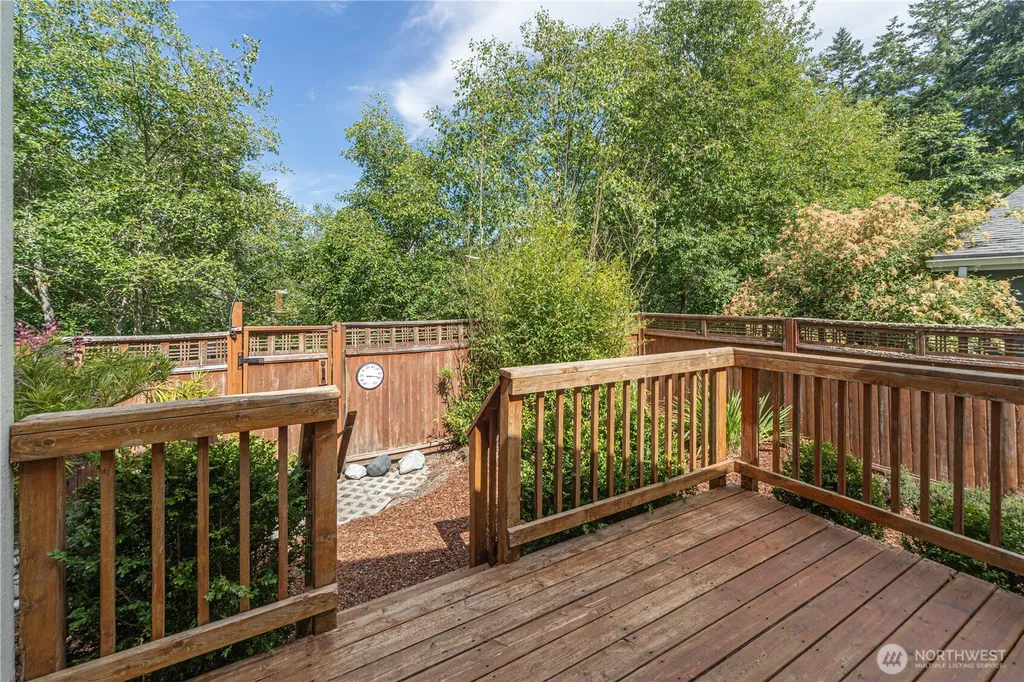 2364 Highland Loop Port Townsend WA 98368