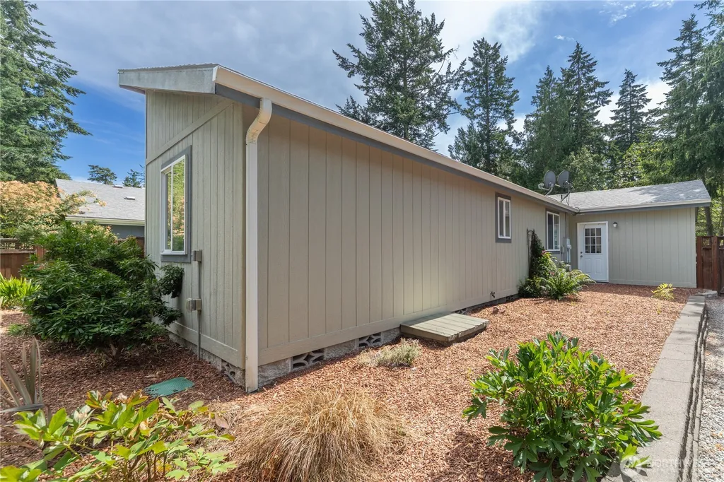2364 Highland Loop Port Townsend WA 98368